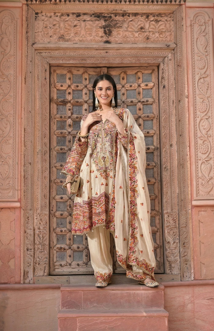 Noor & Nakhra | Ivory Embroidered Suit Set By Ankhira
