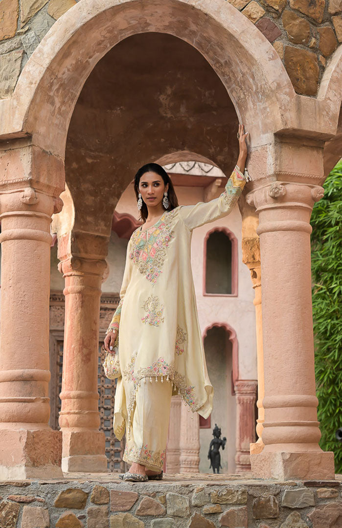 Ivory Begum | Embroidered Suit Set By Ankhira