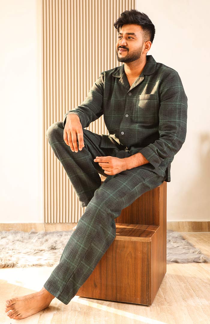 Luxeliv-mens-loungewear-Set-holy-green-Checkered-pyjama-set