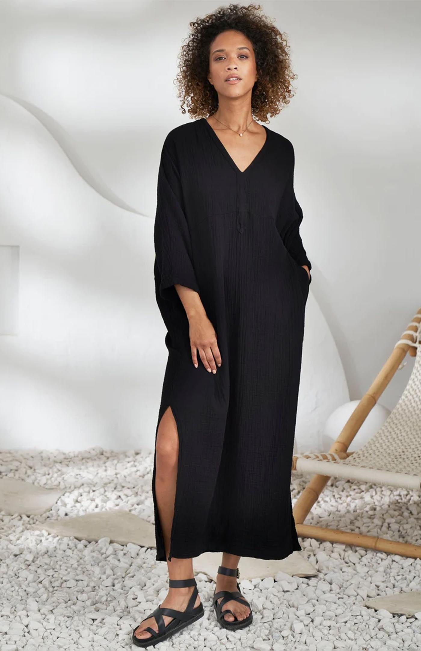 LuxeLiv Long Kaftan with Side Slit – Black