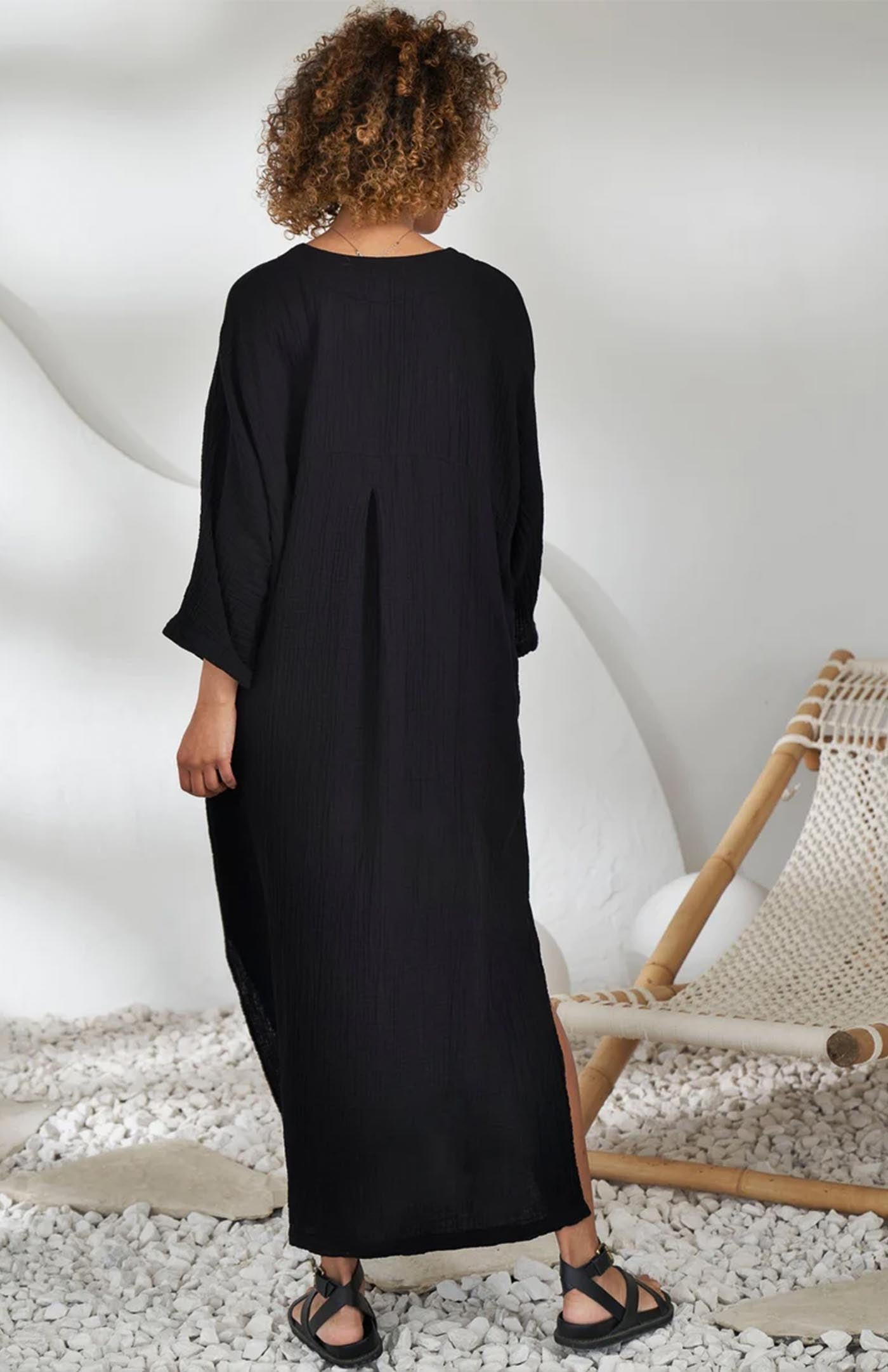 LuxeLiv Long Kaftan with Side Slit – Black