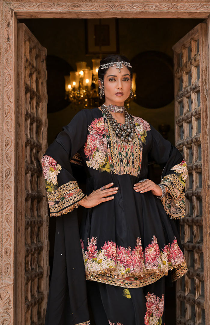 Noir Gulaboo | Black Floral Embroidered Suit Set By Ankhira