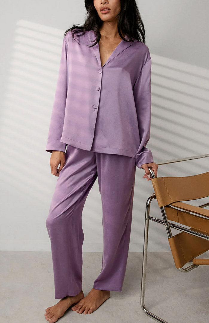 Feel Me Up | Lavender Armani Satin Lounge Set