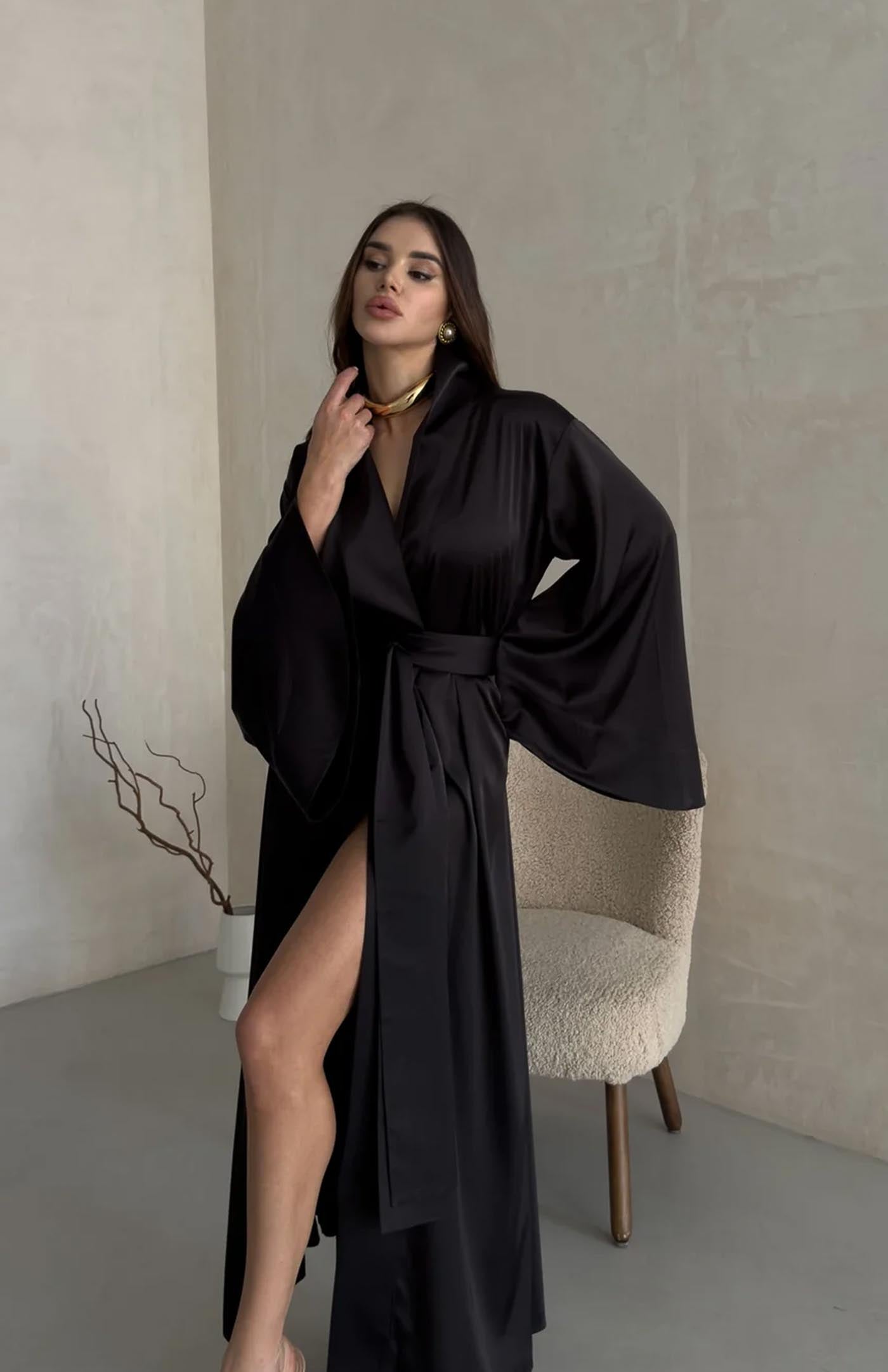 Black Lioness Satin Kimono Robe