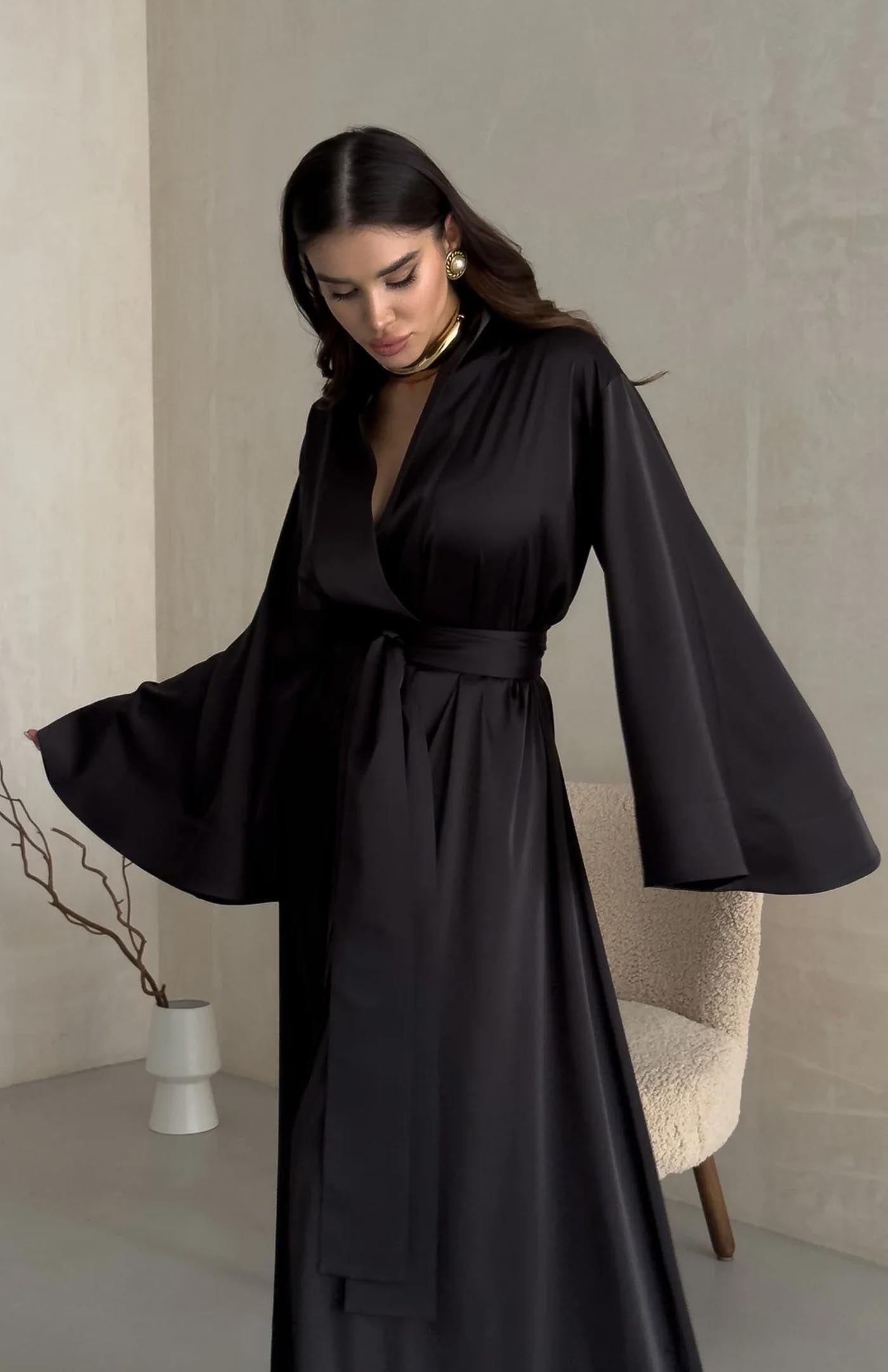 Black Lioness Satin Kimono Robe