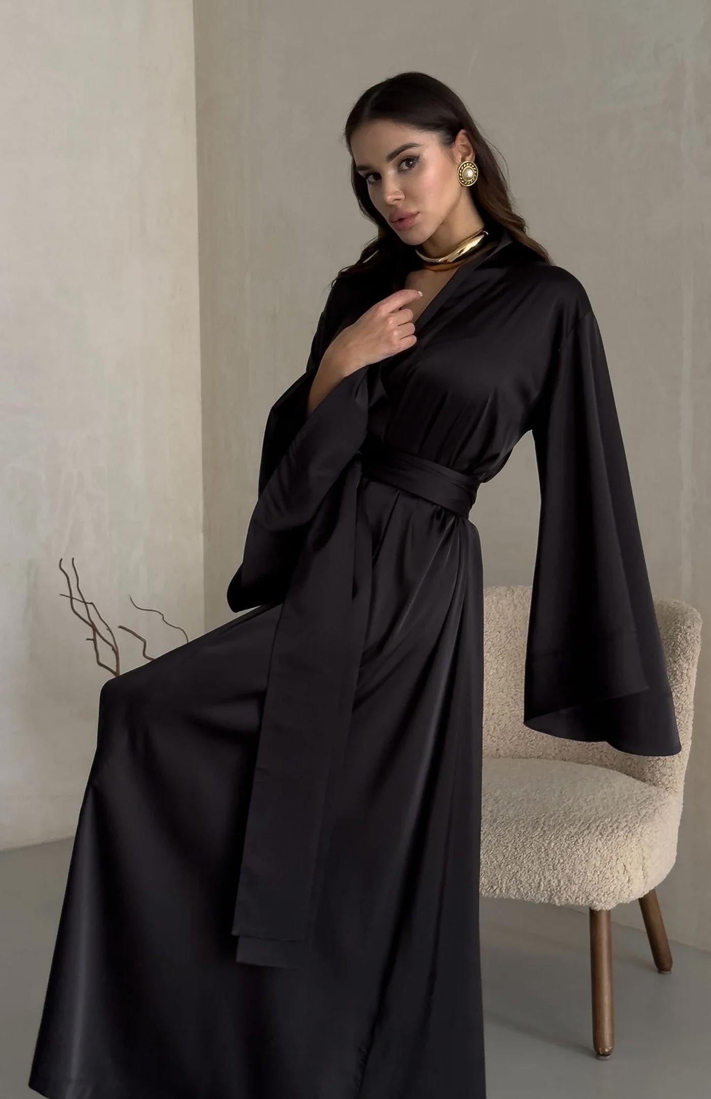 Black Lioness Satin Kimono Robe