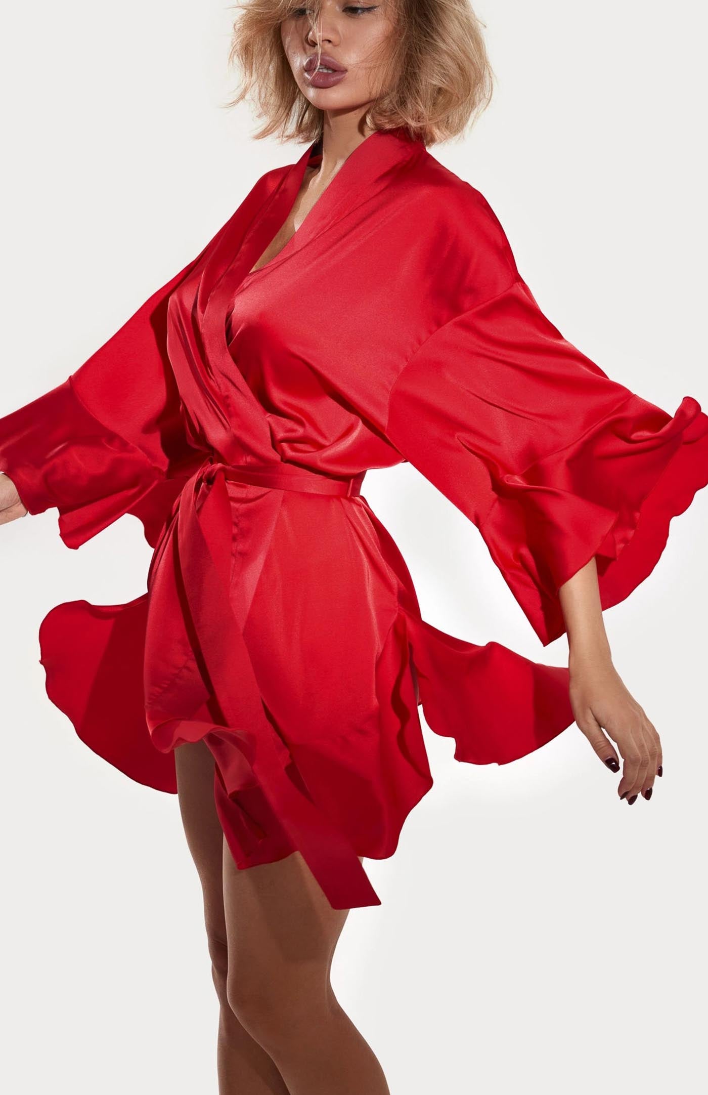 Red-Me Short Kimono Robe